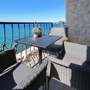 Nina Apartament Bibinje