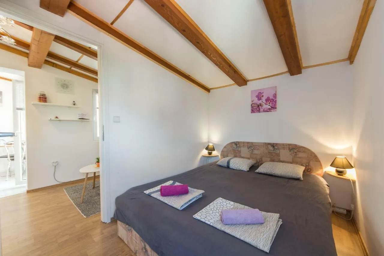 Apartament Apartmani Amans Pula